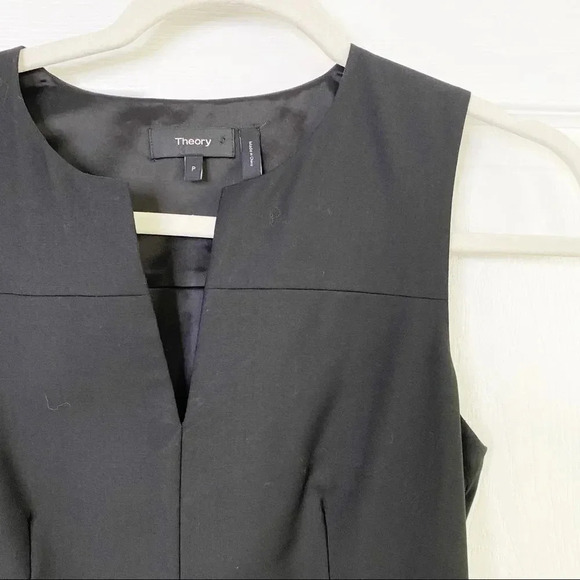 THEORY Etia Continuous Sleeveless Black V-Neck Wool Blend Shell - Picture 2 of 10